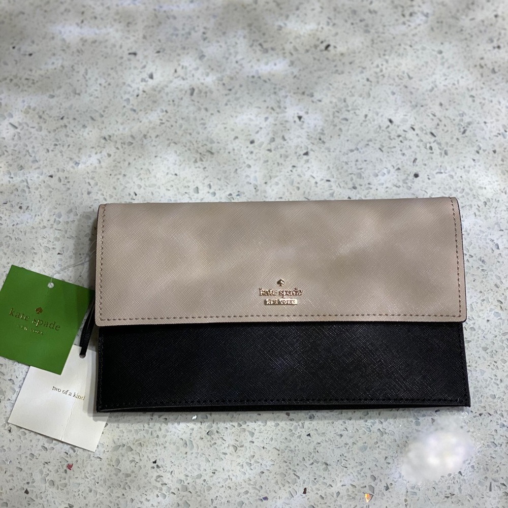 S O L D • Kate Spade cross body clutch